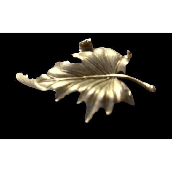 Trifari Vintage 1950s Gold-Tone Maple Leaf Brooch Pin Jewelry 3" X 2" - Picture 2 of 8